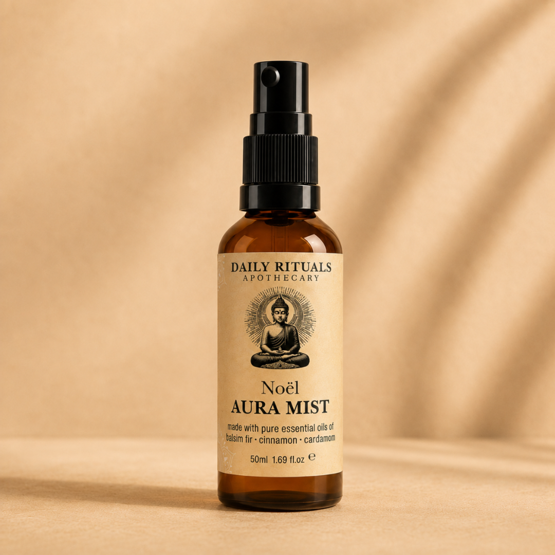 Noël limited edition aromatherapy set with aura mist and diffuser oil. Balsam fir, cinnamon and clove. Natural, vegan, made in Australia. Shop the festive ritual.